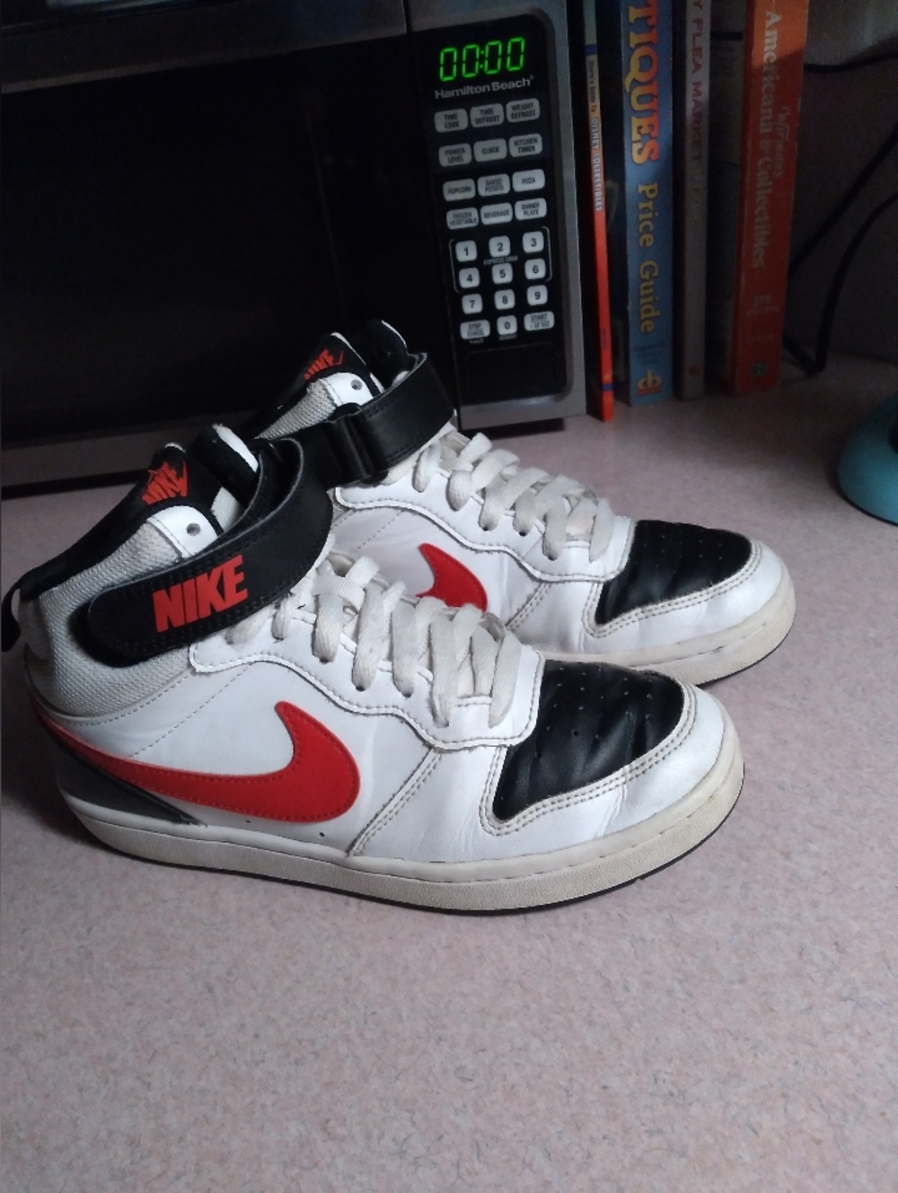 Nike Court Borough Mid 2